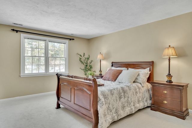 11 Walnut St, Acton, MA 01720