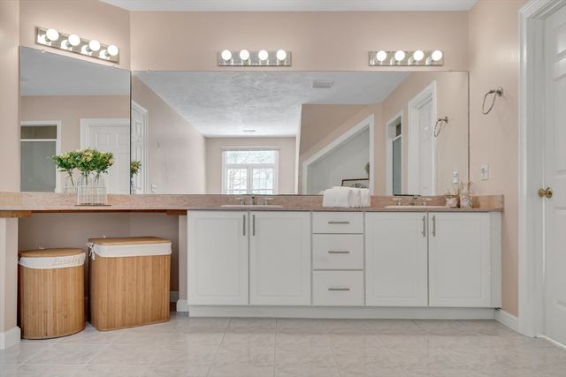 11 Walnut St, Acton, MA 01720