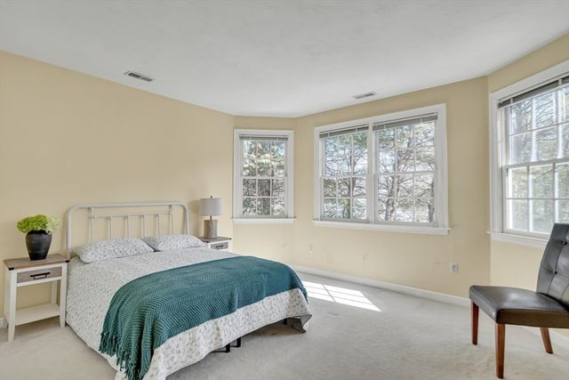 11 Walnut St, Acton, MA 01720