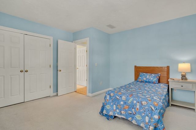 11 Walnut St, Acton, MA 01720