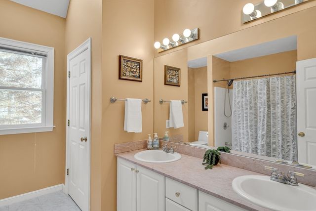 11 Walnut St, Acton, MA 01720