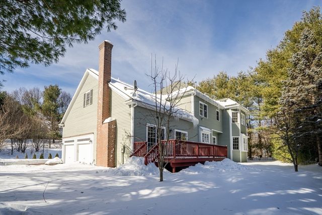 11 Walnut St, Acton, MA 01720