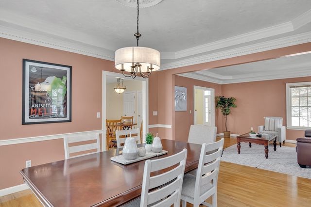 11 Walnut St, Acton, MA 01720