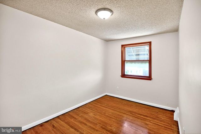 8951 ASHTON RD, Philadelphia, PA 19136