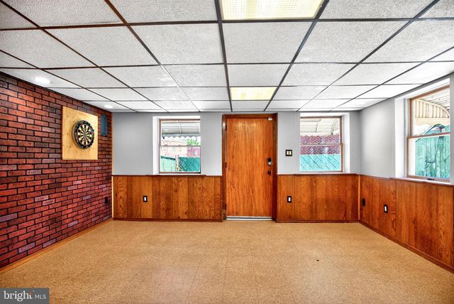 8951 ASHTON RD, Philadelphia, PA 19136