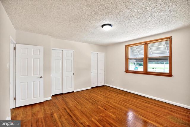 8951 ASHTON RD, Philadelphia, PA 19136