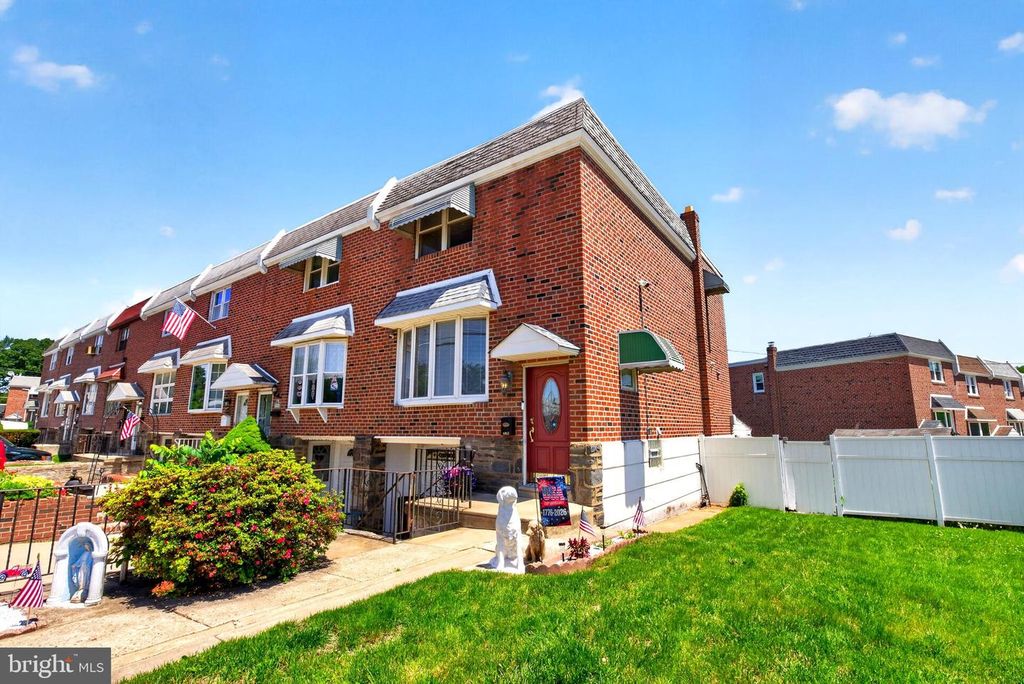8951 ASHTON RD, Philadelphia, PA 19136