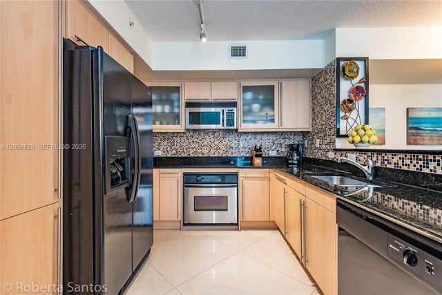 2080 S Ocean Dr 804, Hallandale Beach, FL 33009