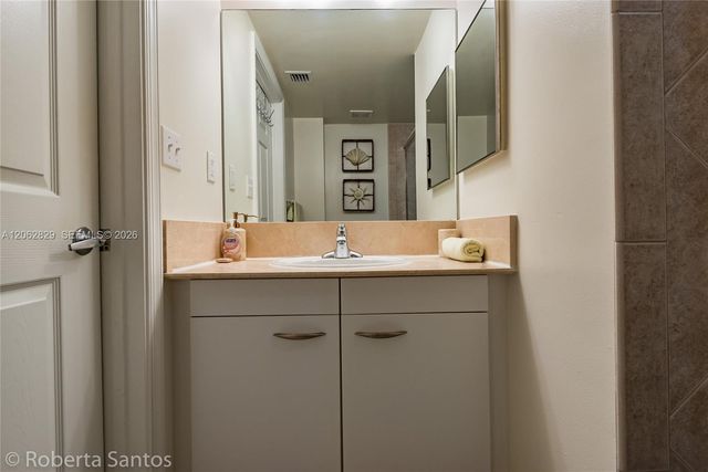 2080 S Ocean Dr 804, Hallandale Beach, FL 33009