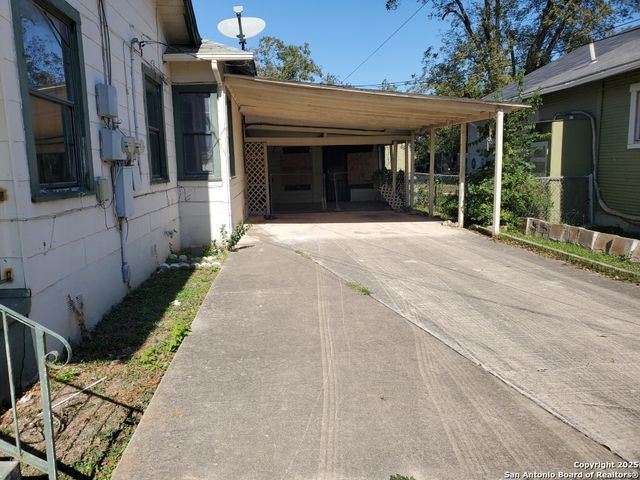 105 E Bonner Ave, San Antonio, TX 78214