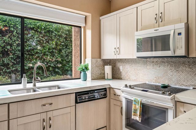 76579 Sheba Way, Palm Desert, CA 92211