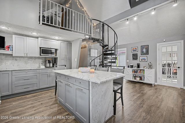 223 N Catherine Street, Lansing, MI 48917
