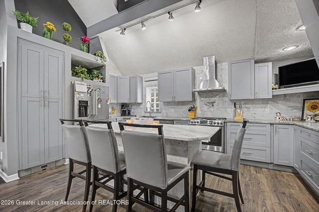 223 N Catherine Street, Lansing, MI 48917