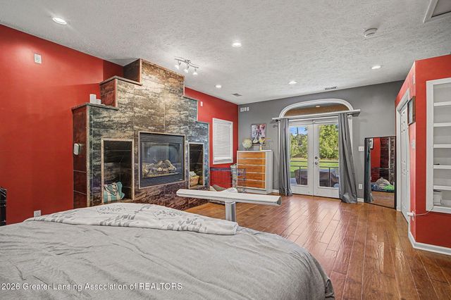 223 N Catherine Street, Lansing, MI 48917