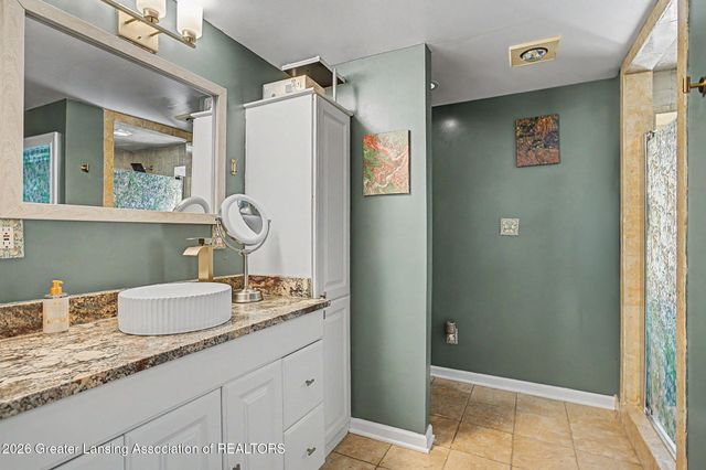 223 N Catherine Street, Lansing, MI 48917