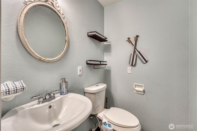 2735 Marine Drive, Bremerton, WA 98312