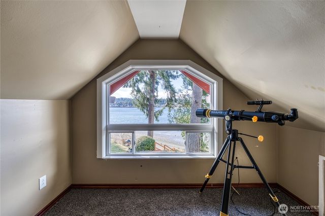 2735 Marine Drive, Bremerton, WA 98312