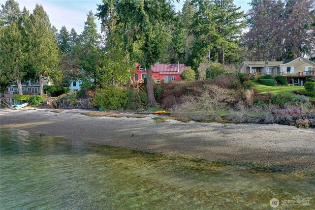 2735 Marine Drive, Bremerton, WA 98312