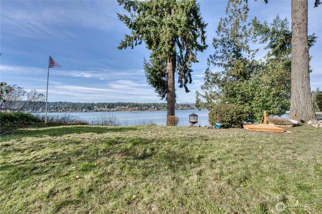 2735 Marine Drive, Bremerton, WA 98312