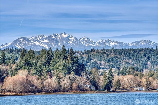 2735 Marine Drive, Bremerton, WA 98312