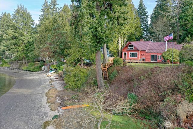 2735 Marine Drive, Bremerton, WA 98312