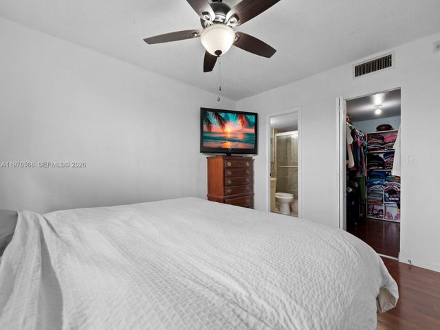 6701 NW 169th St B304, Hialeah, FL 33015