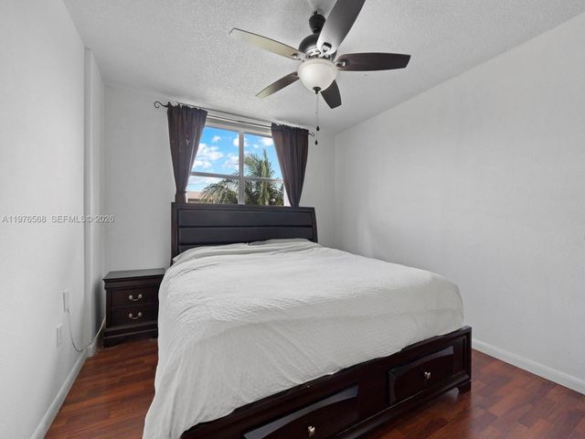 6701 NW 169th St B304, Hialeah, FL 33015