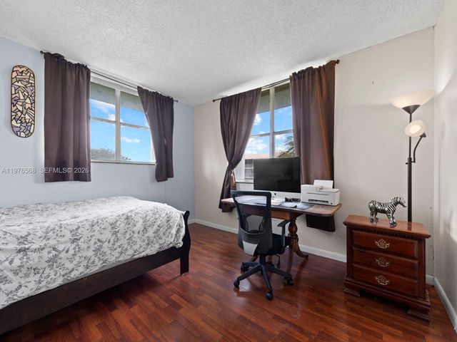 6701 NW 169th St B304, Hialeah, FL 33015