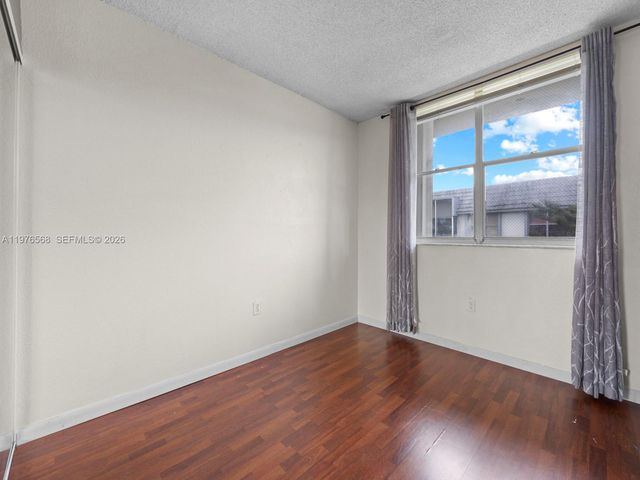 6701 NW 169th St B304, Hialeah, FL 33015