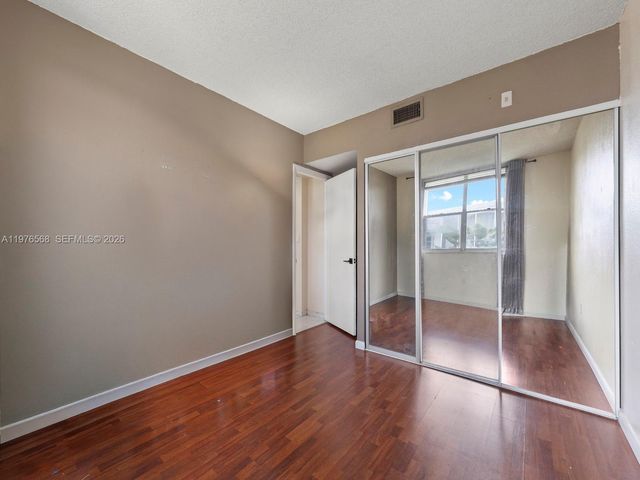 6701 NW 169th St B304, Hialeah, FL 33015