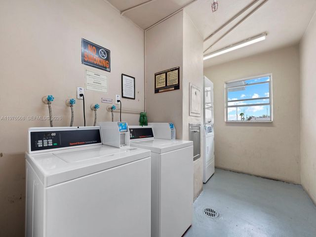 6701 NW 169th St B304, Hialeah, FL 33015