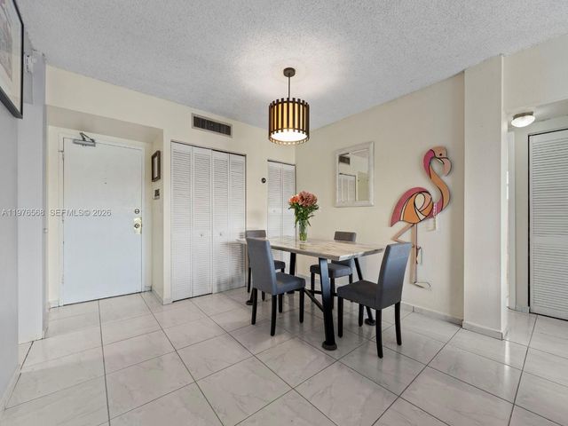 6701 NW 169th St B304, Hialeah, FL 33015