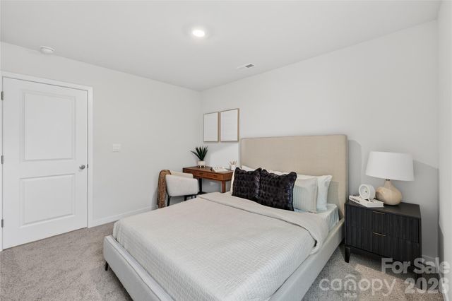 175 Creekwalk Lane, Waynesville, NC 28785