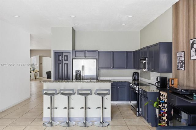 3518 W 86th Ter, Hialeah, FL 33018