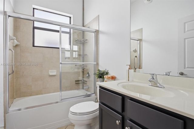 3518 W 86th Ter, Hialeah, FL 33018