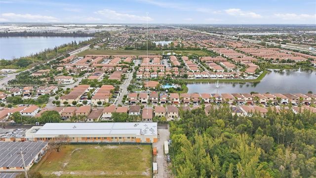 3518 W 86th Ter, Hialeah, FL 33018