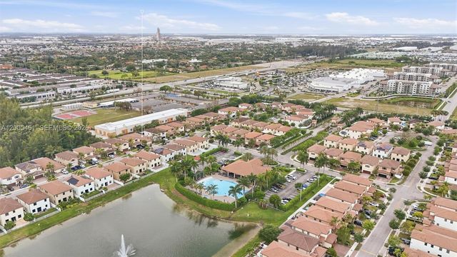 3518 W 86th Ter, Hialeah, FL 33018