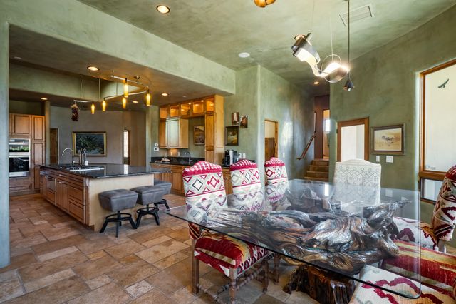 22 Tierra Monte Street NE, Albuquerque, NM 87122