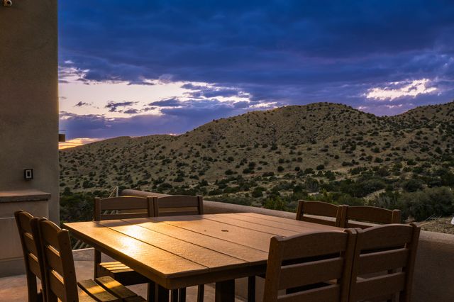 22 Tierra Monte Street NE, Albuquerque, NM 87122