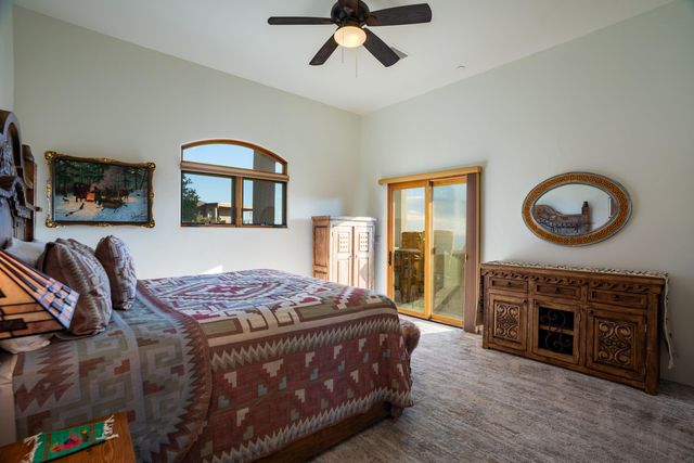 22 Tierra Monte Street NE, Albuquerque, NM 87122