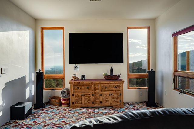 22 Tierra Monte Street NE, Albuquerque, NM 87122