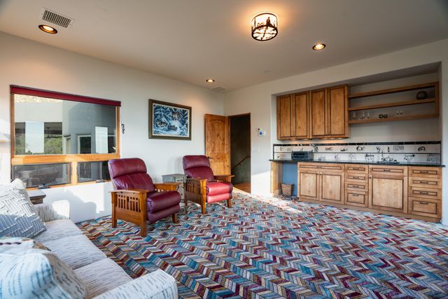 22 Tierra Monte Street NE, Albuquerque, NM 87122