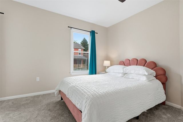 504 Natchez St, Mt Washington, PA 15211