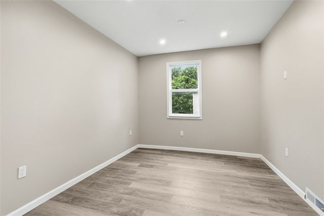 504 Natchez St, Mt Washington, PA 15211
