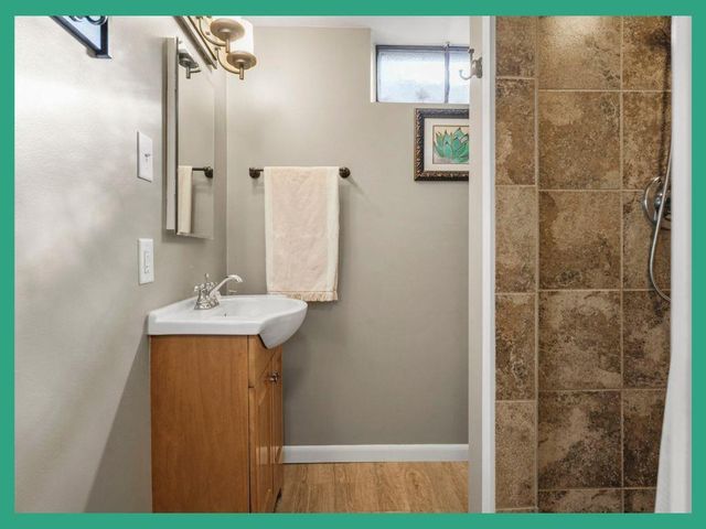 4617 School Road, Madison, WI 53704