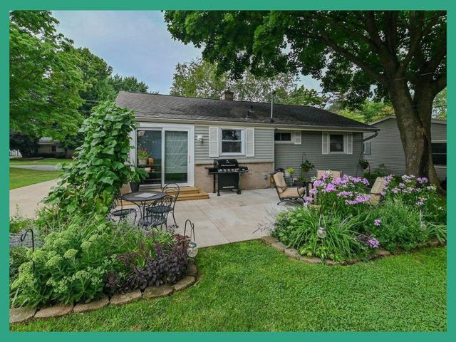 4617 School Road, Madison, WI 53704