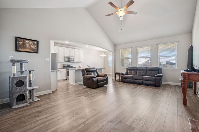 1 Covey Lane, Sanger, TX 76266