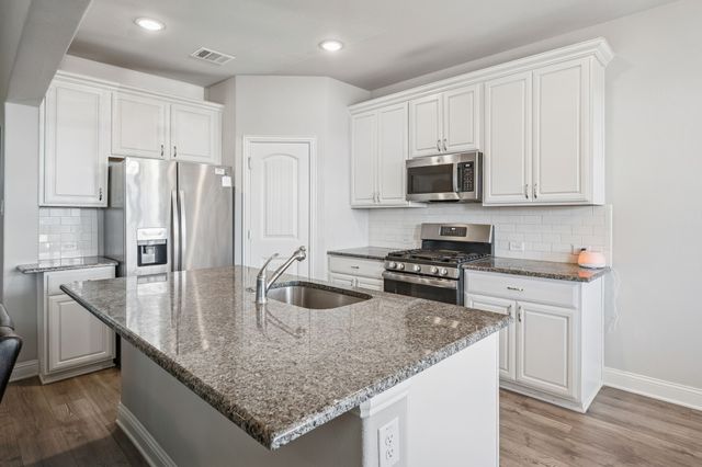 1 Covey Lane, Sanger, TX 76266