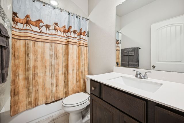 1 Covey Lane, Sanger, TX 76266