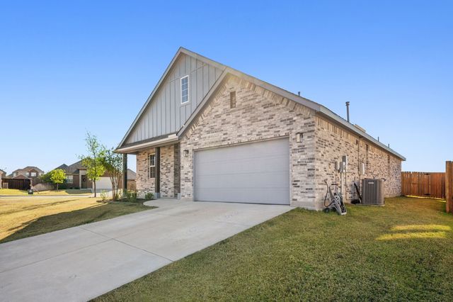 1 Covey Lane, Sanger, TX 76266